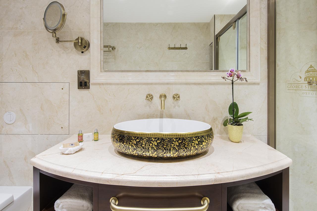 The George Street Hotel Oxford Eksteriør bilde Bathroom